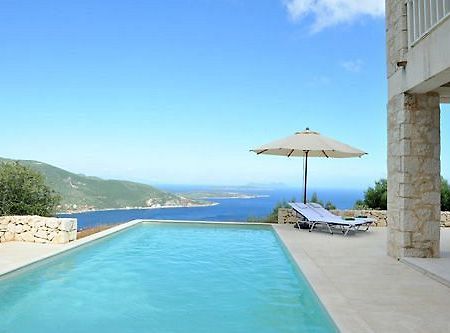 Urania Luxury Villas Pondi Ngoại thất bức ảnh