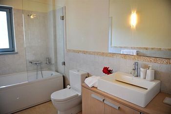 Urania Luxury Villas Pondi Ngoại thất bức ảnh